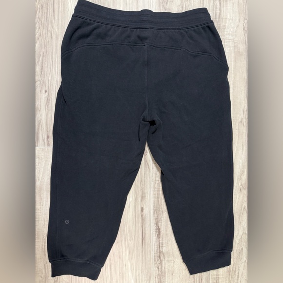 Lululemon Athletica Scuba Cropped Joggers - Picture 2 of 7